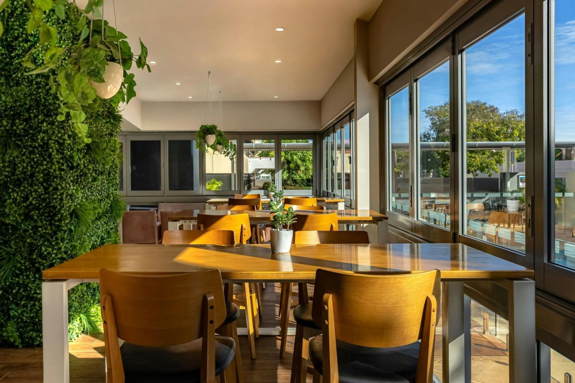 Hotel Courtyard By Marriott Darwin Extérieur photo